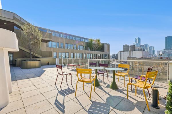 Bureaux à louer à Neuilly-sur-Seine rooftop vue panoramique sur Paris