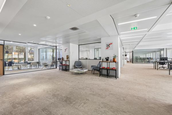 Bureaux à louer à Neuilly-sur-Seine rooftop vue panoramique sur Paris