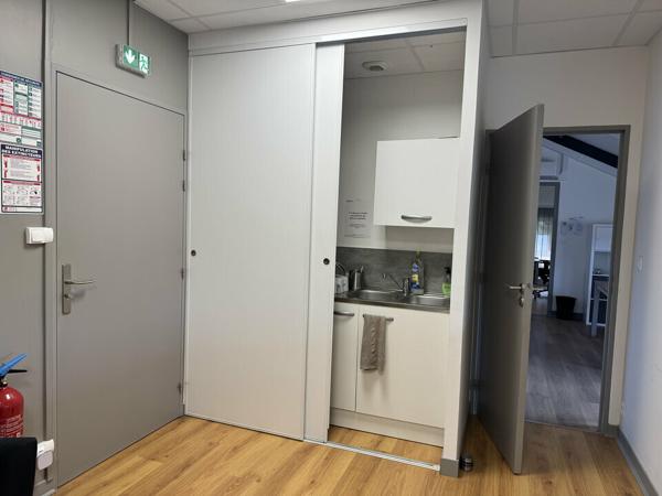 SAINT AVERTIN BUREAUX A VENDRE 123 M² PARKINGS PARFAIT ETAT