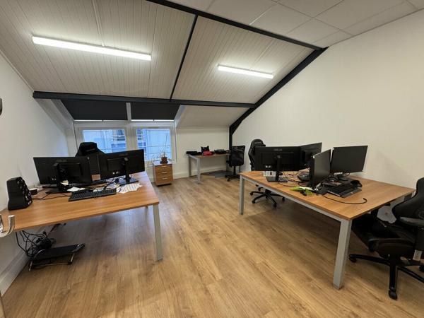 SAINT AVERTIN BUREAUX A VENDRE 123 M² PARKINGS PARFAIT ETAT