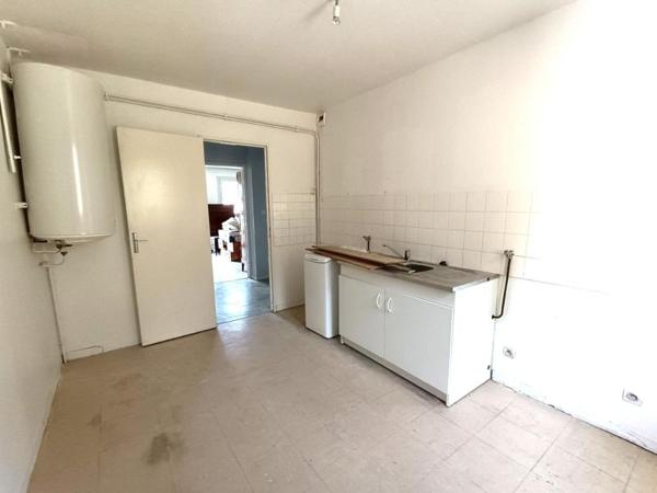 Vente Appartement T3 à rénover + sa cave à SEYNE