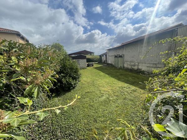 Terrain à vendre  650 m2 VILLIEU LOYES MOLLON - 01