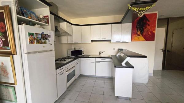 Appartement à vendre à Noyal-sur-Vilaine en Ille-et-Vilaine (35530), ref : 019/5556 MCB   
centre ville