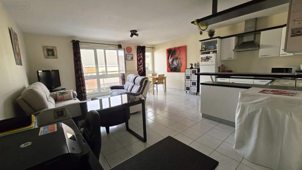 Appartement à vendre à Noyal-sur-Vilaine en Ille-et-Vilaine (35530), ref : 019/5556 MCB   
centre ville