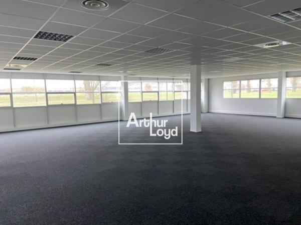 BUREAUX A LOUER - LABEGE - PARKING