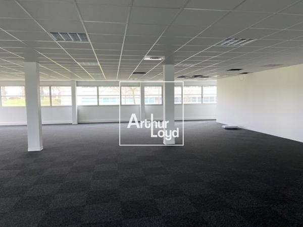 BUREAUX A LOUER - LABEGE - PARKING