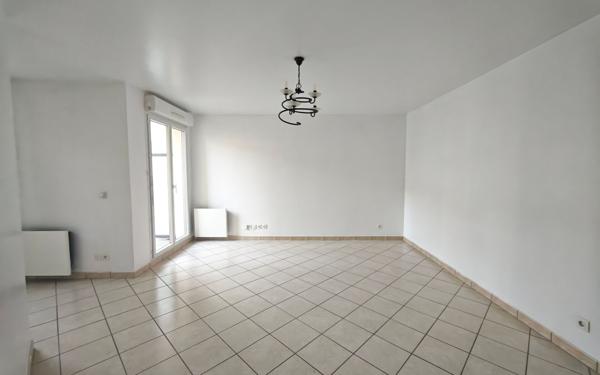 Appartement à louer    2 pièces •  Épône