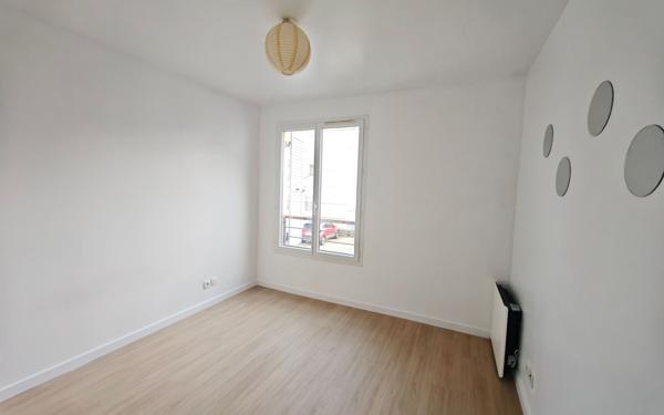 Appartement à louer    2 pièces •  Épône