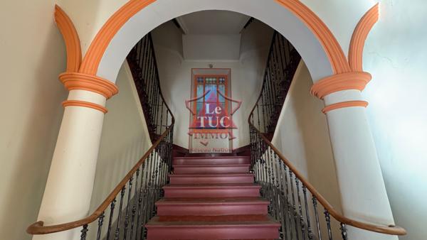 Appartement 2/3 pièces vue mer dans maison bourgeoise Grasse (06130)