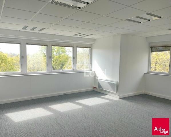 RENNES LONGCHAMPS - BUREAUX A LOUER - 317 M²