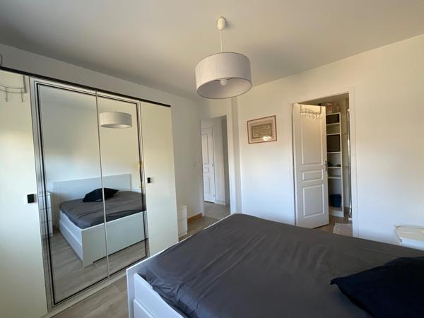 Maison de 2017 avec 5 chambres et T2 attenant