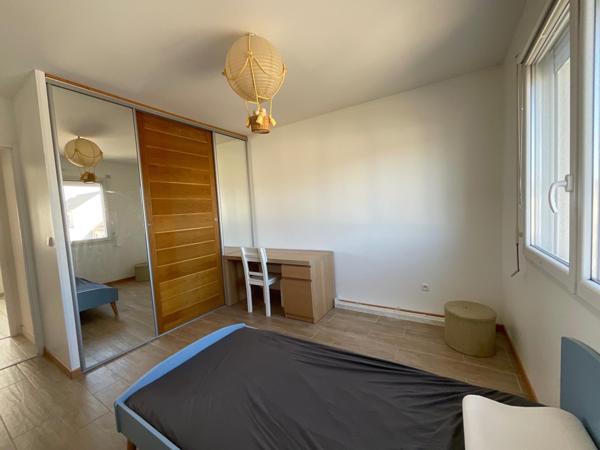 Maison de 2017 avec 5 chambres et T2 attenant