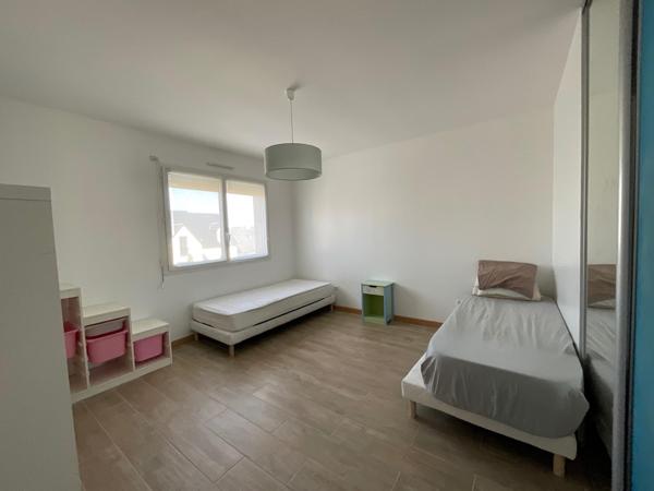 Maison de 2017 avec 5 chambres et T2 attenant