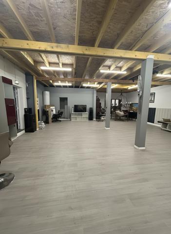 Meaux (77000) Entrepôt avec bureaux / showroom – Meaux