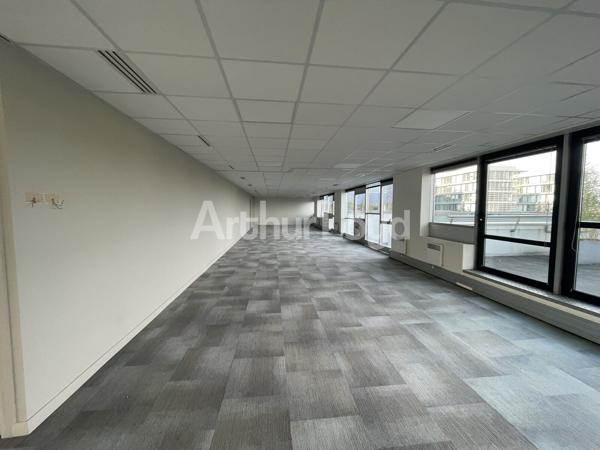 Bureaux à louer à Lille open space rénové avec terrasse privative 100 m²