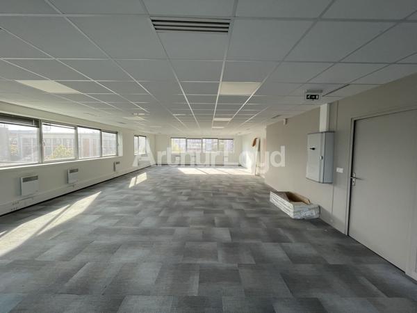 Bureaux à louer à Lille open space rénové avec terrasse privative 100 m²