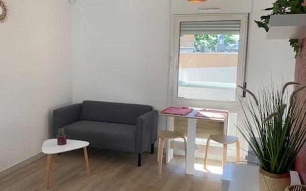 Appartement à vendre    2 pièces • 21 m2 Nîmes