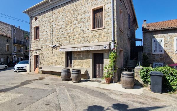 Maison à vendre    4 pièces • 194 m2 Moca-Croce