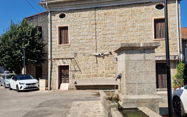 Maison à vendre    4 pièces • 194 m2 Moca-Croce