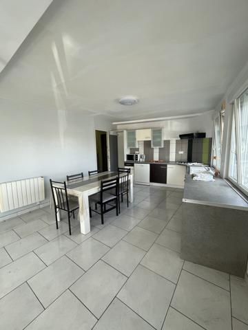 🏡 4 CHAMBRES • 2 ESPACES DE VIE • 3 SALLES D’EAU/BAINS…