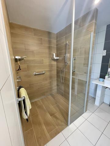 🏡 4 CHAMBRES • 2 ESPACES DE VIE • 3 SALLES D’EAU/BAINS…
