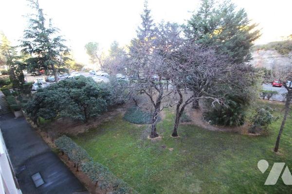 Très bel appartement T6/7 de 135m2 (Carrez) au sein d'une copropriété très agréable, dans le 12e