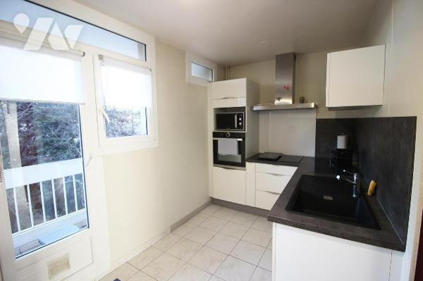 Très bel appartement T6/7 de 135m2 (Carrez) au sein d'une copropriété très agréable, dans le 12e