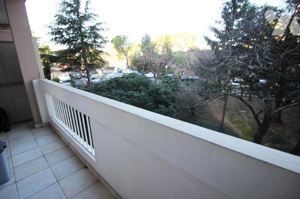 Très bel appartement T6/7 de 135m2 (Carrez) au sein d'une copropriété très agréable, dans le 12e