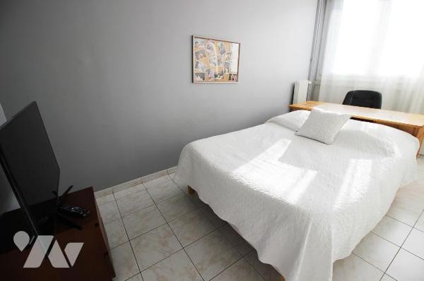 Très bel appartement T6/7 de 135m2 (Carrez) au sein d'une copropriété très agréable, dans le 12e