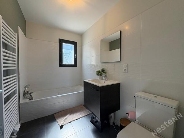 LAPLUME - A louer maison neuve de type 5 avec jardin, garage et terrasse