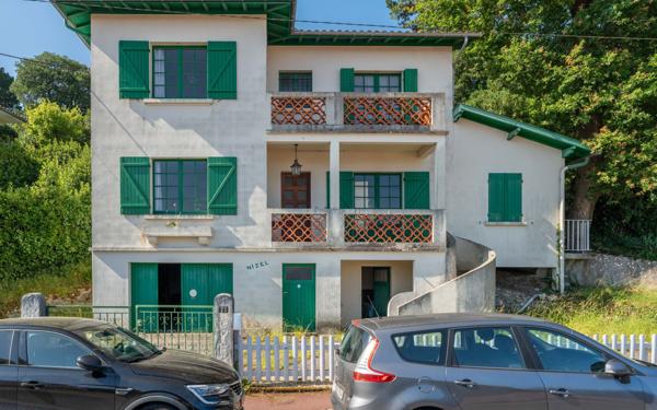 Maison à vendre    5 pièces •  Arcachon