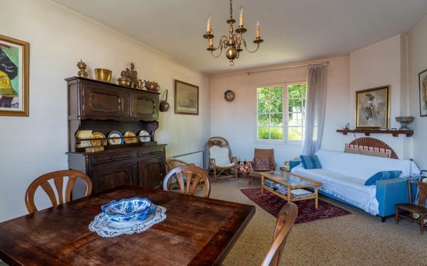 Maison à vendre    5 pièces •  Arcachon