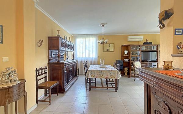 Appartement à vendre    4 pièces • 93,95 m2 Marseille 8