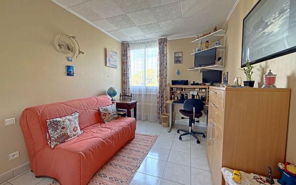 Appartement à vendre    4 pièces • 93,95 m2 Marseille 8