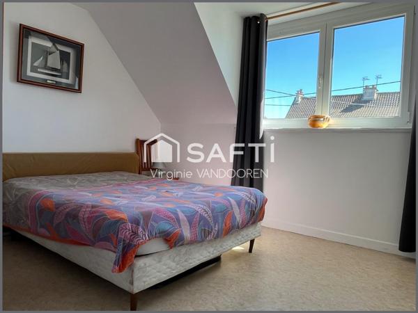 Maison avec vie de plain-pied, vue mer et accès direct à la mer