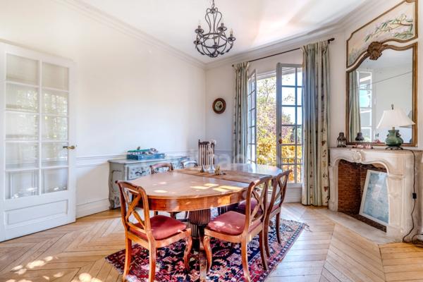 Le Chesnay – Plateau Saint-Antoine | Maison bourgeoise de charme avec jardin enchanteur de 700 m², sans vis-à-vis