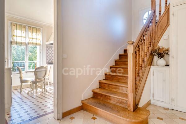 Le Chesnay – Plateau Saint-Antoine | Maison bourgeoise de charme avec jardin enchanteur de 700 m², sans vis-à-vis