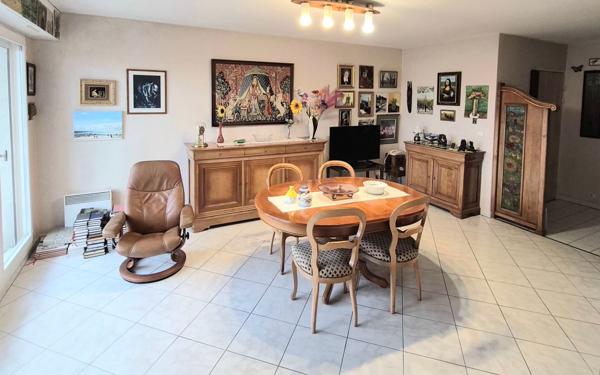 Appartement à vendre    3 pièces • 72,84 m2 Rosny-sous-Bois