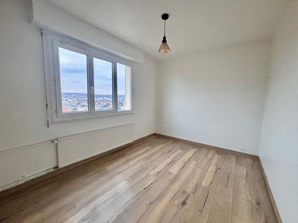 Appartement 3 Pièces avec vue dégagée, limite Rueil-Malmaison