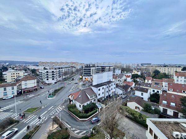 Appartement 3 Pièces avec vue dégagée, limite Rueil-Malmaison