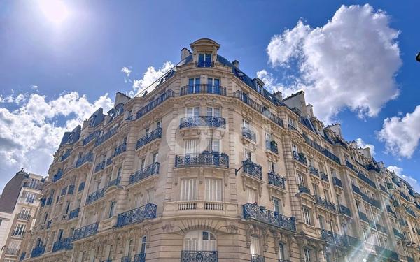 Appartement à vendre    2 pièces • 38,06 m2 Paris 15