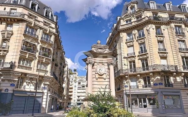 Appartement à vendre    2 pièces • 38,06 m2 Paris 15