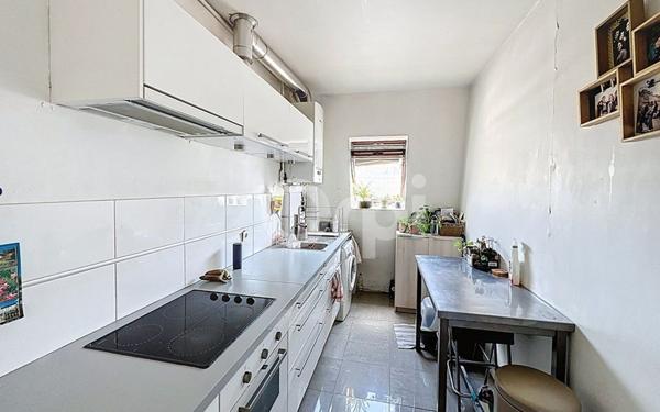 Appartement à vendre    2 pièces • 38,06 m2 Paris 15