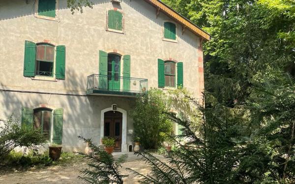 Maison à vendre    8 pièces • 283,69 m2 Pierrelatte