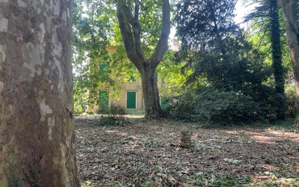 Maison à vendre    8 pièces • 283,69 m2 Pierrelatte