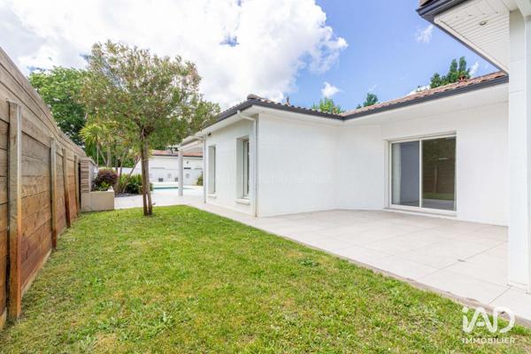 Maison à vendre 6 pièces 193 m² Pessac