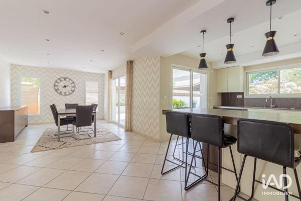 Maison à vendre 6 pièces 193 m² Pessac