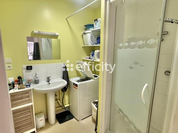 Appartement
         3 pièces
        - 62 m² 188 125 € *