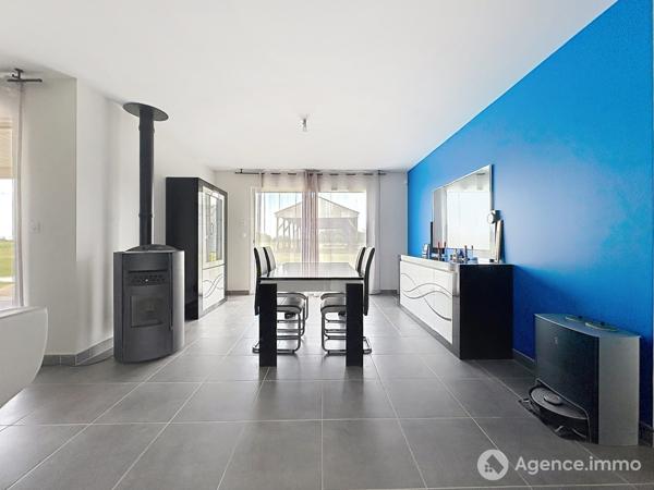 À vendre - Maison contemporaine, 5 pièces située à Saint-Denis-de-l'Hôtel (45550)