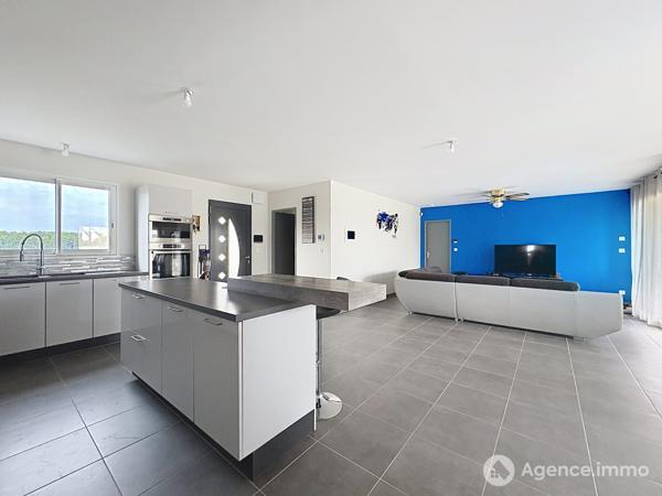 À vendre - Maison contemporaine, 5 pièces située à Saint-Denis-de-l'Hôtel (45550)